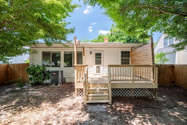 Building Photo - Quaint 2 Bedroom 1 Bath Home in Henrico!!