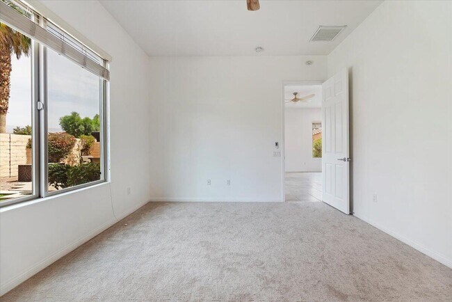 Building Photo - 81916 Avenida Del Toro