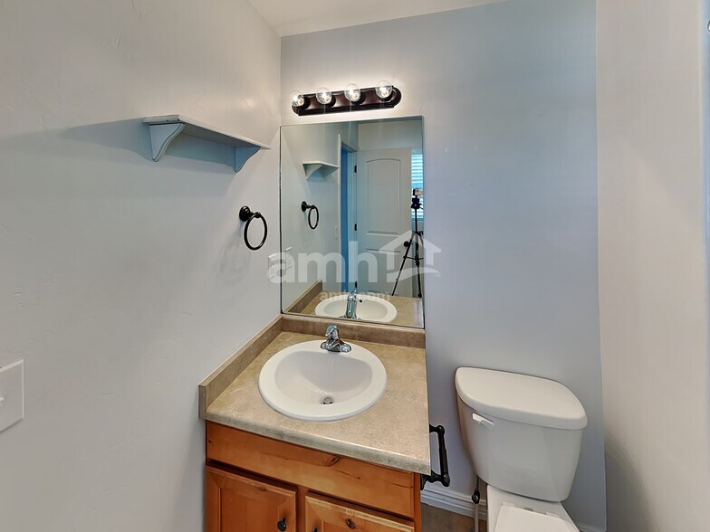 Building Photo - 1518 W Citation Dr