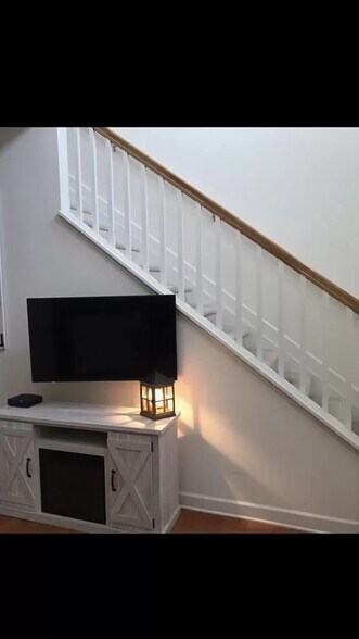 Building Photo - 134 Marketplace Ave