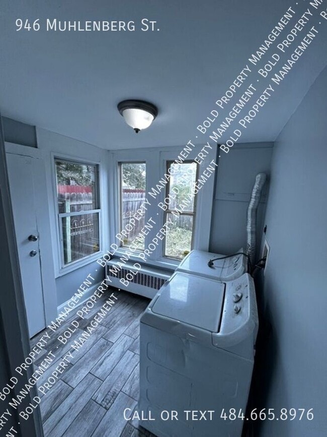 Building Photo - 946 Muhlenberg St