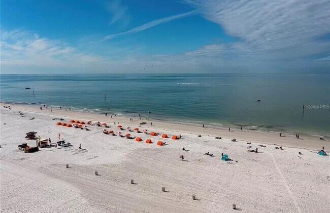 Building Photo - 661 Poinsettia Ave