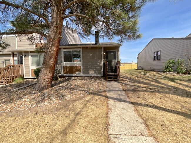 Building Photo - 1 Bedroom Townhome Available Near N Academy Blvd and Vickers Dr!