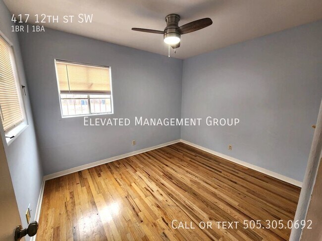 Building Photo - Super Cute, 1 Bedroom, 1 Bath Gem!  With G...