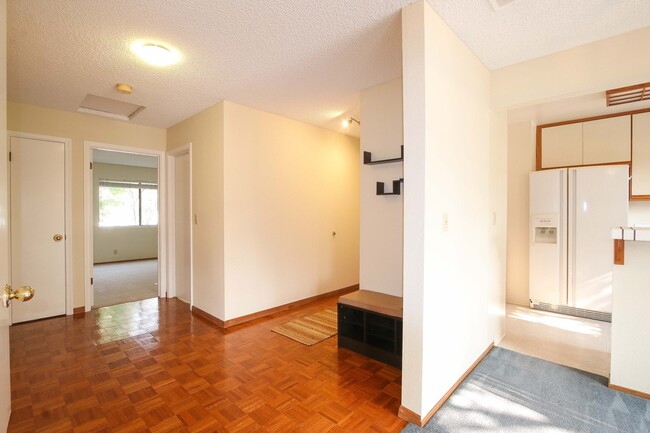 Building Photo - Beautiful 2 bedroom 2 bathroom Condo in Sa...