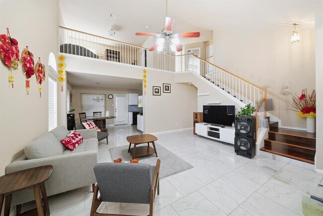 Building Photo - 532 Sweet Leaf Ln