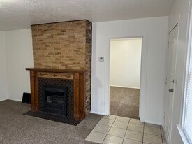 Building Photo - 2286 Monroe Blvd