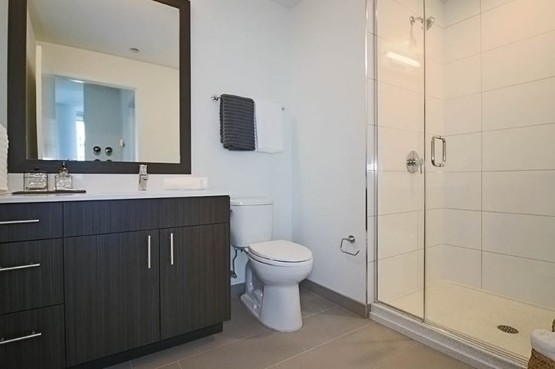 Building Photo - 455 N Park Dr