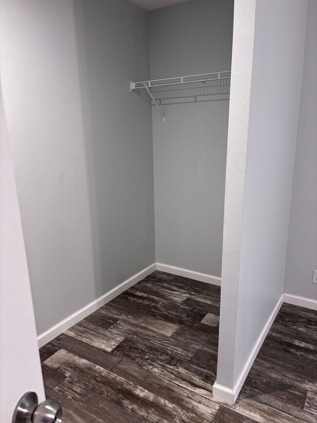 Building Photo - BEAUTIFUL +55 HOA COMMUNITY