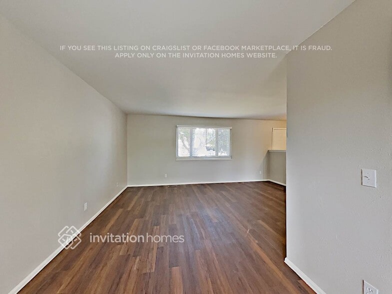 Building Photo - 3869 S Helena St