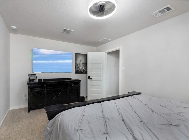 Building Photo - 7702 Kenora Wy