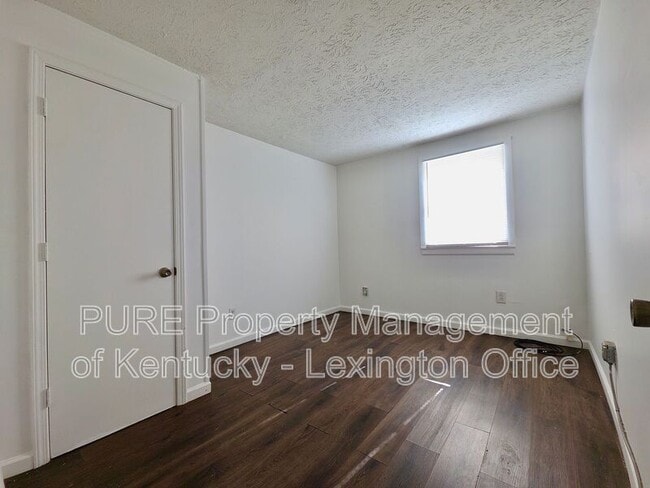 Building Photo - 207 Mt Vernon Rd