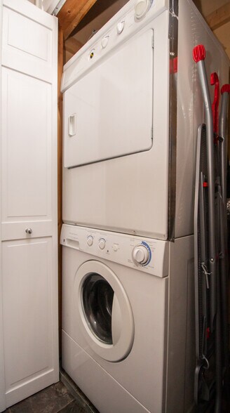 Building Photo - 247 Savin Hill Ave