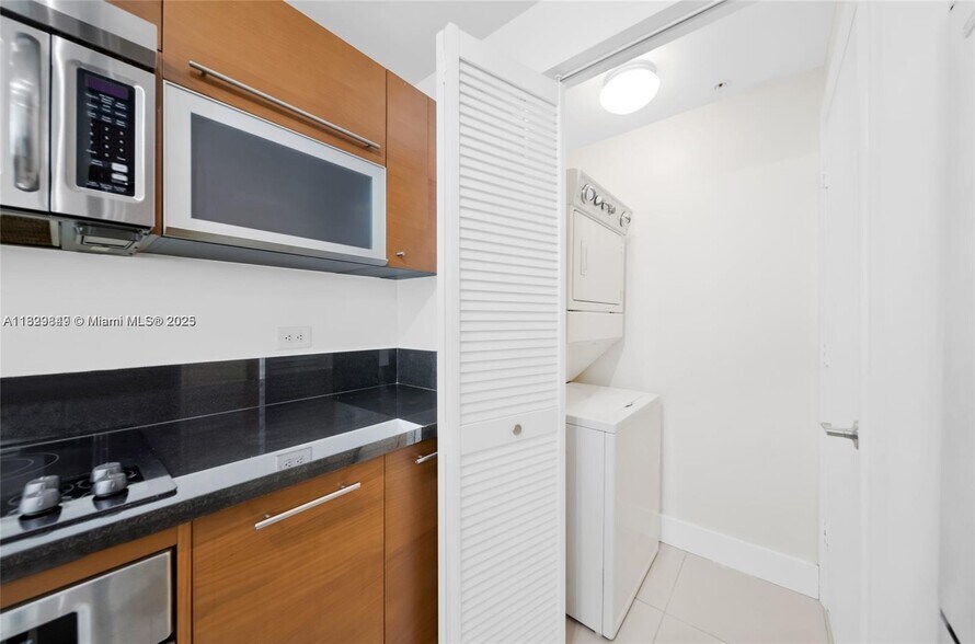 Building Photo - 244 Biscayne Blvd