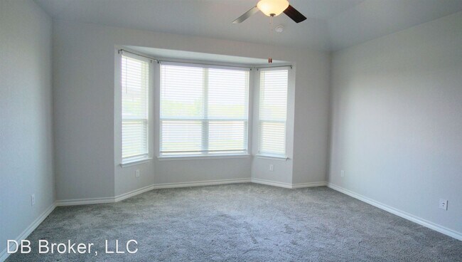 Building Photo - 4 br, 3.5 bath House - 124 Hunters Ranch
