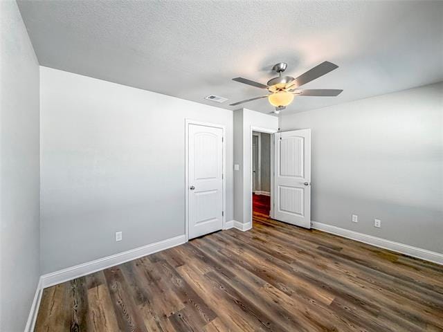 Building Photo - 2800 Orchid Dr