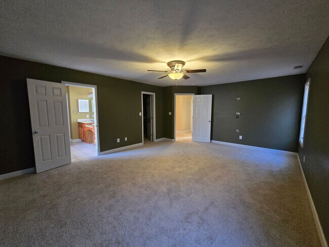 Building Photo - 36 Randolph St