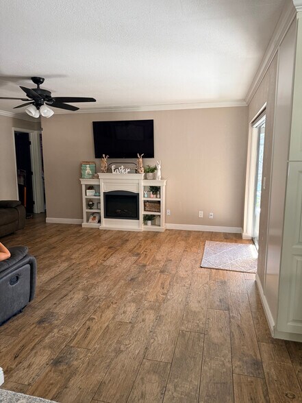 Building Photo - 1210 40th Ave