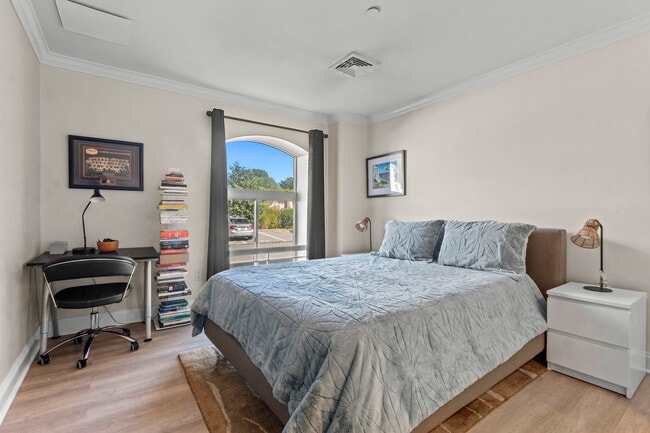 Building Photo - 17 Water St