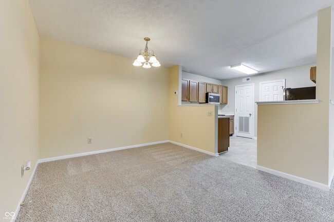 Building Photo - 6028 Wildcat Dr