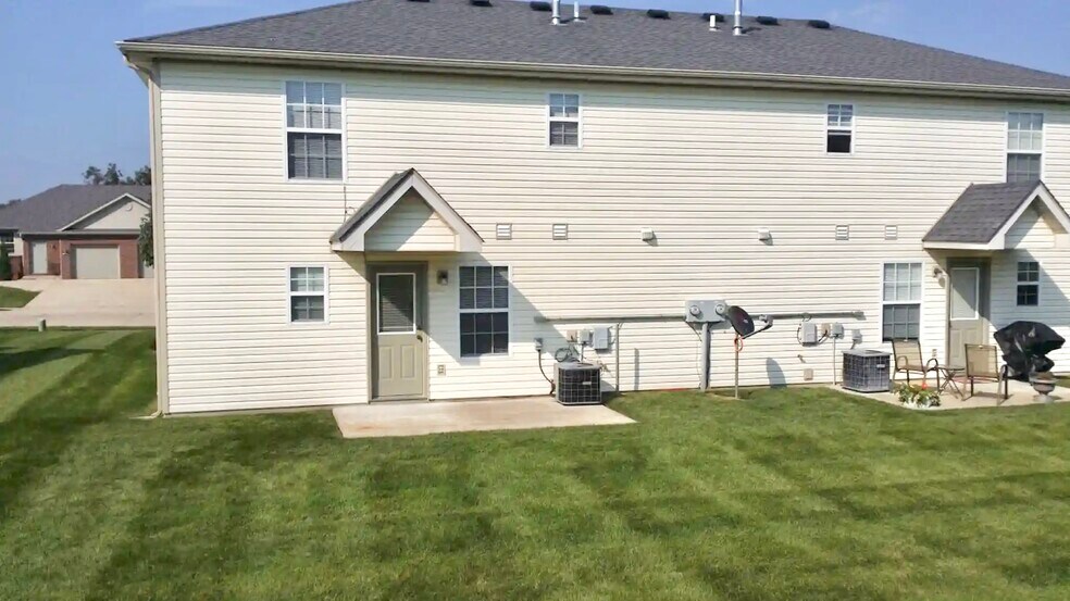 Building Photo - 3410 Zinnia Dr