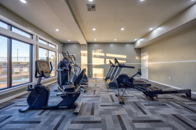 Building Photo - 17462 Front Beach Rd