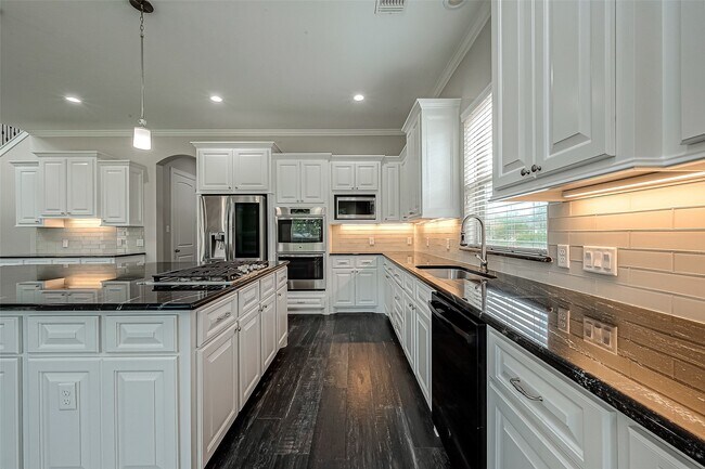 Building Photo - 6527 Camillia Ct