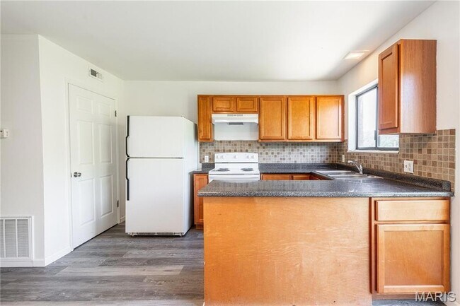 Building Photo - 3017 Pembroke Ln