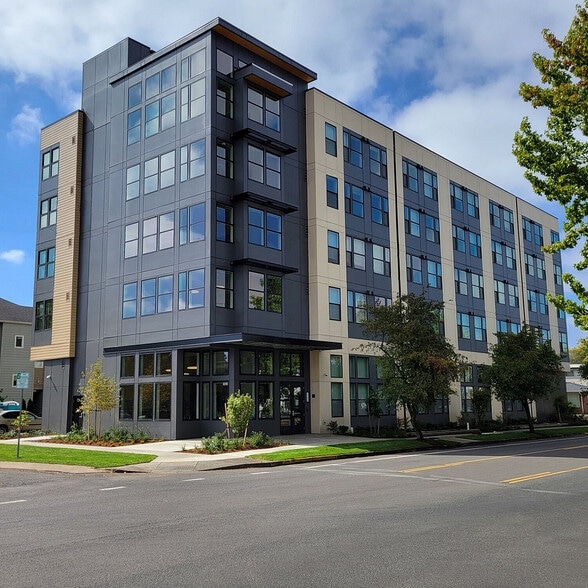 Primary Photo - Ferry Street Flats