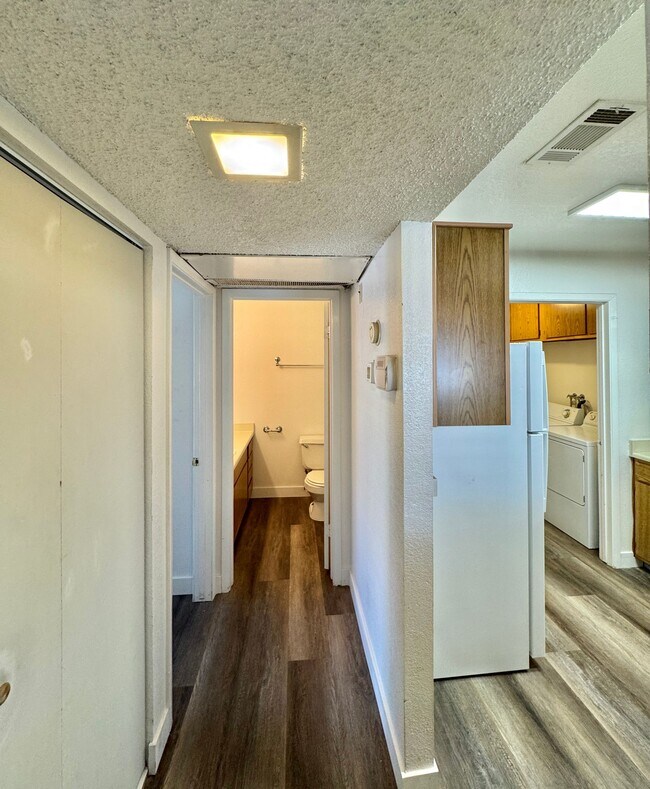 Building Photo - Condo with Garage Attached for rent!