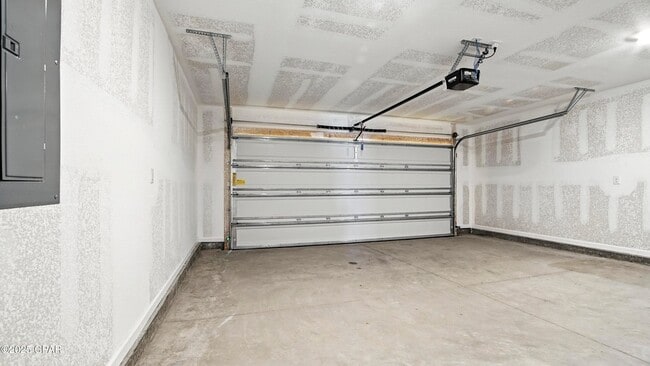 Building Photo - 6488 Slabinski Ln
