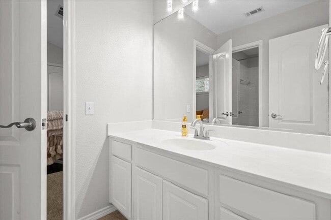 Building Photo - 7312 E Ben White Blvd