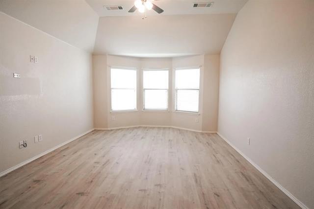 Building Photo - 624 White Falcon Way