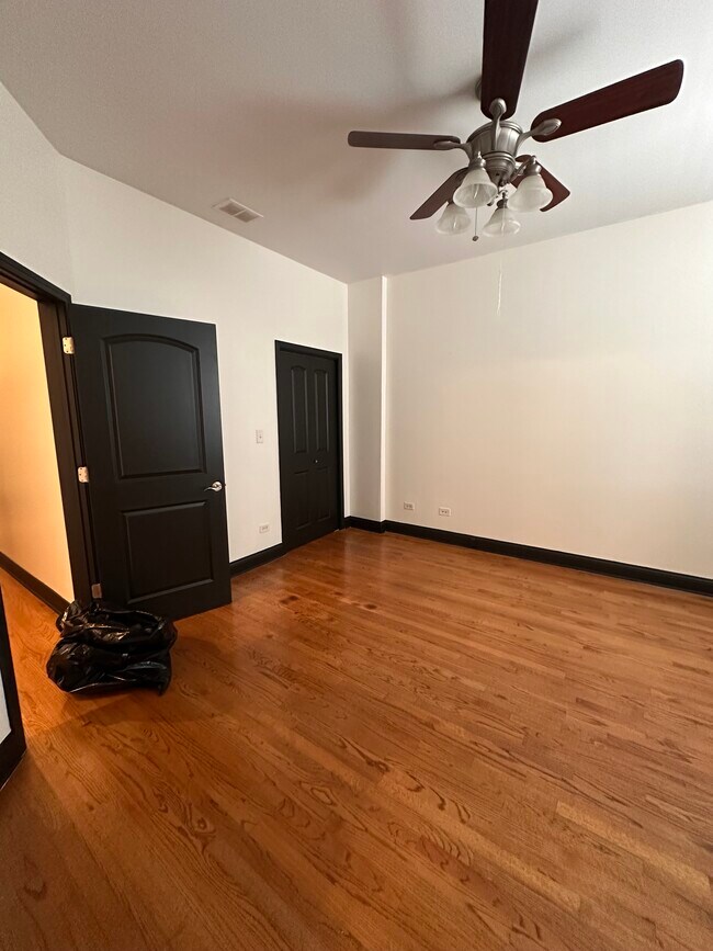Building Photo - Commercials