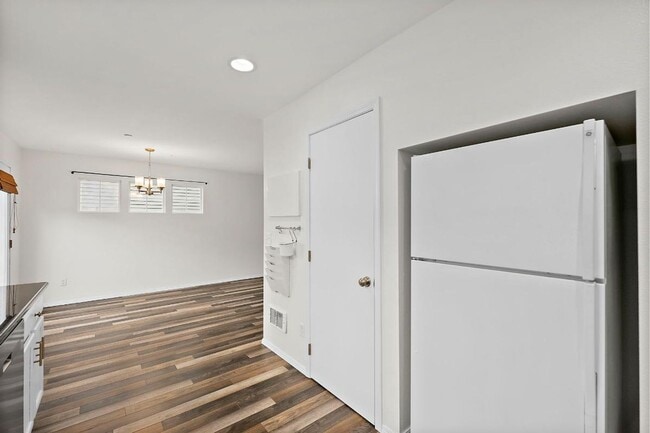 Building Photo - Cozy DuPont Home with Fenced Yard, 2-Car Garage & Minutes to JBLM!