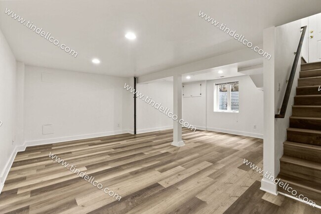 Building Photo - Modern Elegance Meets Campus Convenience: ...