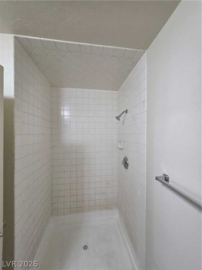 Building Photo - 6671 W Tropicana Ave