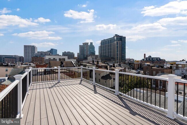 Building Photo - 919 Stiles St