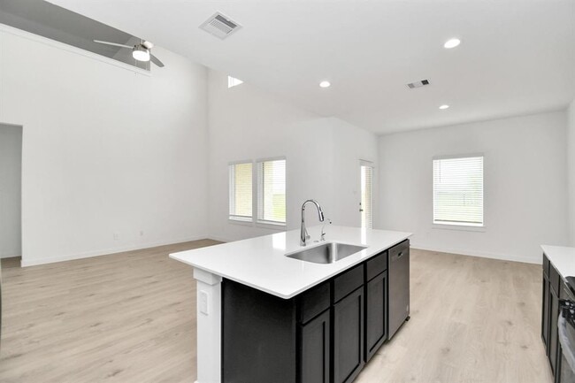 Building Photo - 3843 Pierce Pl Ln