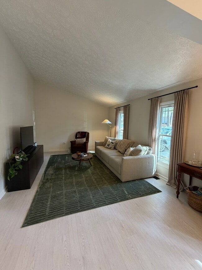 Building Photo - 7031 Darnell St