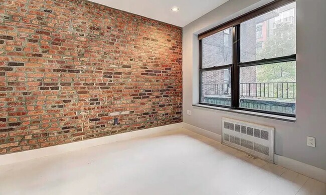 Building Photo - 161 Stanton St