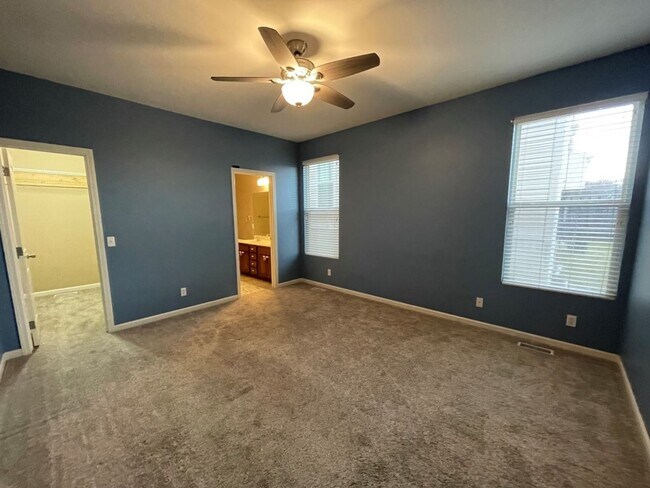 Building Photo - Ranch for rent in Omaha!
