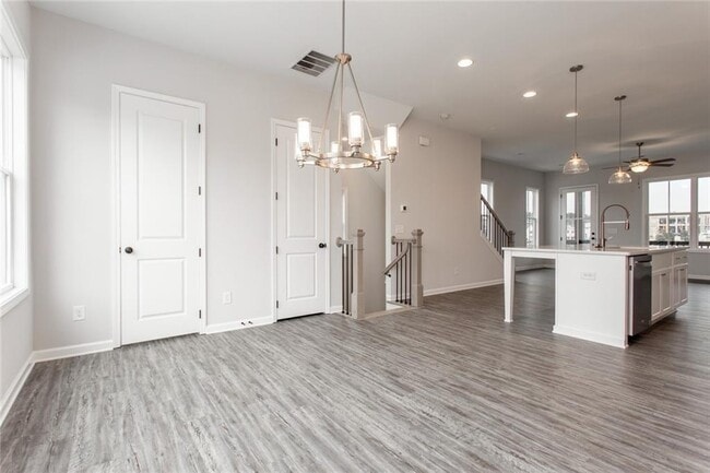 Building Photo - 6680 Cortland Walk