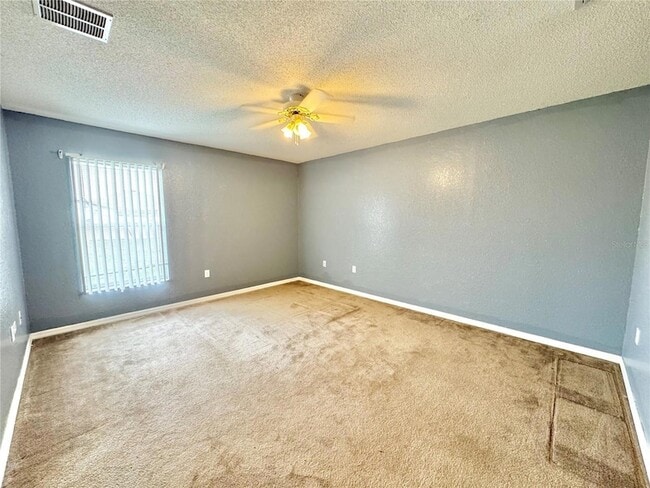 Building Photo - 823 Summer Glen Dr