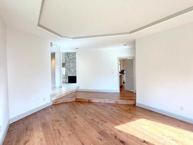 Building Photo - NEW PRICE ! Beautiful custom one story estate located on one of the most desirable streets in Bla...