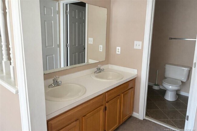 Building Photo - 329 Abbottswood Dr