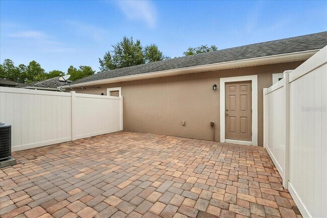 Building Photo - 8959 Hildreth Ave