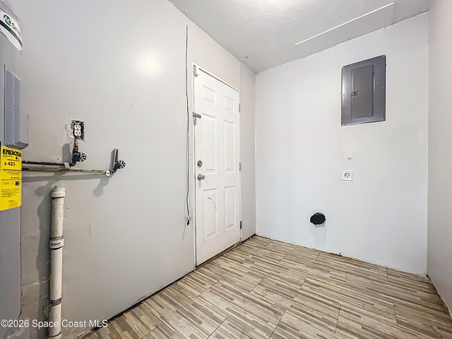 Building Photo - 1509 Bon Air Plaza