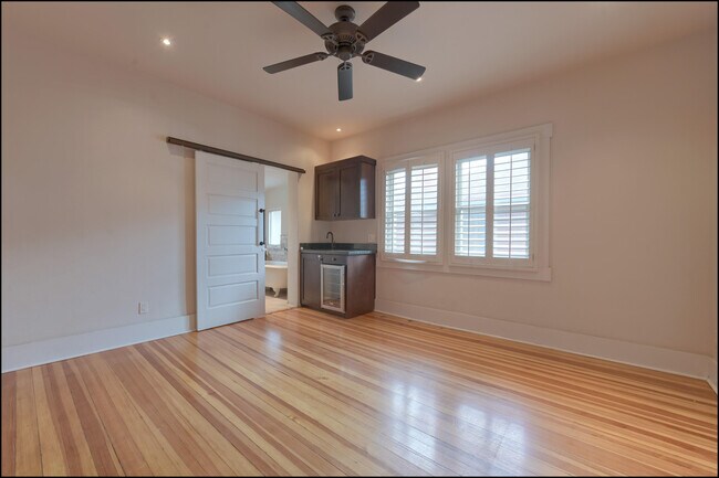 Building Photo - 1420 Hawthorne St