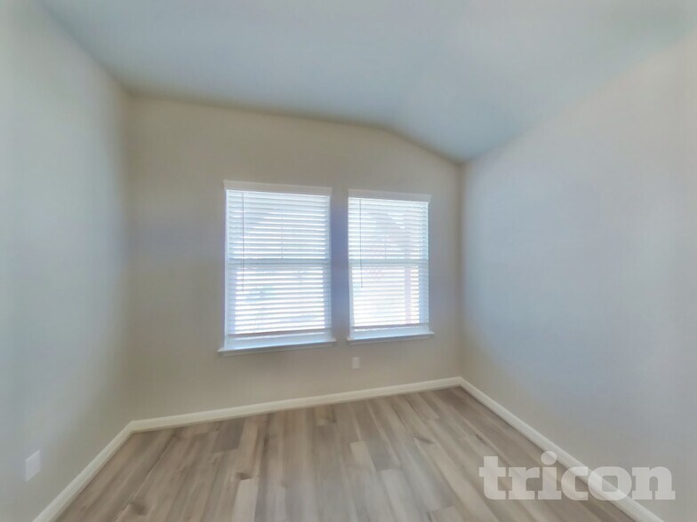 Building Photo - 5503 Shasta Pl